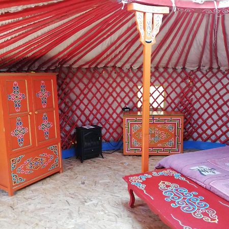 Yourte Mongole Veritable Montcaret Bagian luar foto